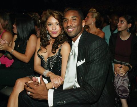 Vanessa Laine Bryant and Kobe Bryant pose a picture during an event.